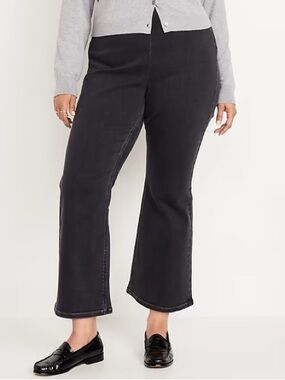 Old Navy High-Waisted Weekender Pull-On Crop Flare Jeans